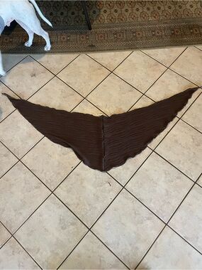 SHEIN Brown Pleated Triangle Scarf